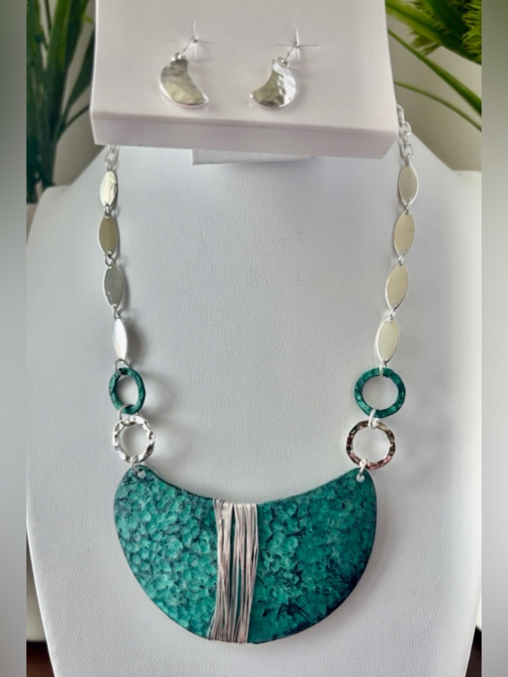 Kiana Turquoise half moon pendant,silvertone chain & ,earrings set